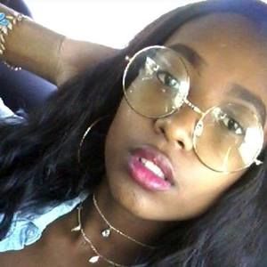 Meet your Posher, Shay